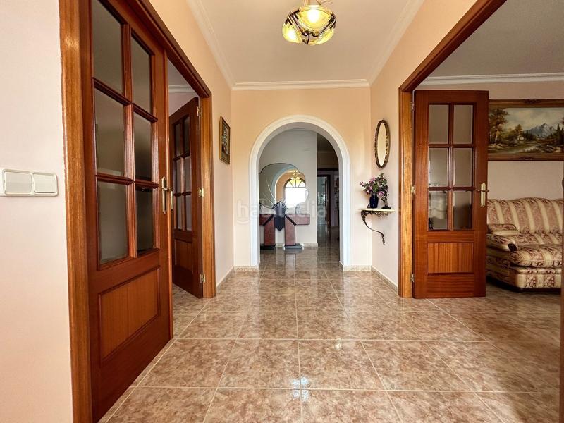Foto dd535136-43c9-4d00-b55d-c4776d907db4. Casa amplia casa de 3 dormitorios y 2 baños en 1.000 m de parcela. jardín privado, vistas a la montaña y parking para 2 coches. tu hoga en Nucia (la)