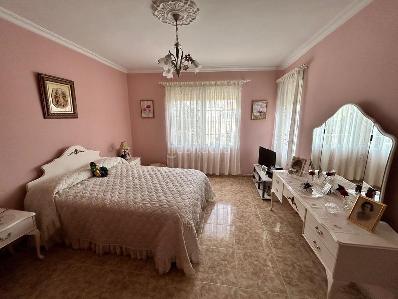 Foto fb4ef3ec-9e3f-4673-a853-12e91598bbbf. Casa amplia casa de 3 dormitorios y 2 baños en 1.000 m de parcela. jardín privado, vistas a la montaña y parking para 2 coches. tu hoga en Nucia (la)