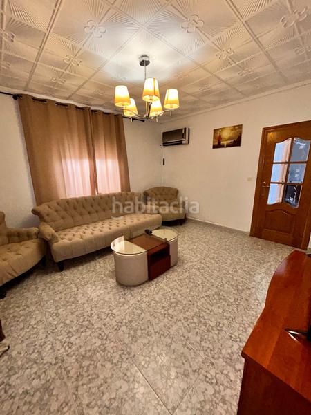 Foto 012ed05d-ba55-44de-a00b-d8c5e8e70058. Masía amplia casa de pueblo en venta con 4 dormitorios, patio privado y vistas a la montaña. descubre tu hogar perfecto en la tranquilid en Alicante