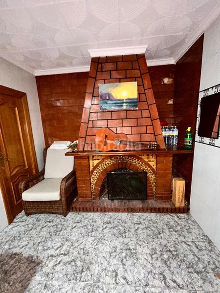 Foto 0e7a9c90-a961-40f8-8926-6314eb934d4c. Masía amplia casa de pueblo en venta con 4 dormitorios, patio privado y vistas a la montaña. descubre tu hogar perfecto en la tranquilid en Alicante