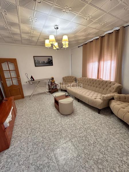 Foto 407528e2-675f-4b03-acdd-64e95ea82f8c. Masía amplia casa de pueblo en venta con 4 dormitorios, patio privado y vistas a la montaña. descubre tu hogar perfecto en la tranquilid en Alicante