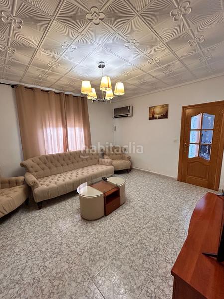 Foto 43e54542-0b8b-4bf1-9aa2-9dabc7d4b2d9. Masía amplia casa de pueblo en venta con 4 dormitorios, patio privado y vistas a la montaña. descubre tu hogar perfecto en la tranquilid en Alicante