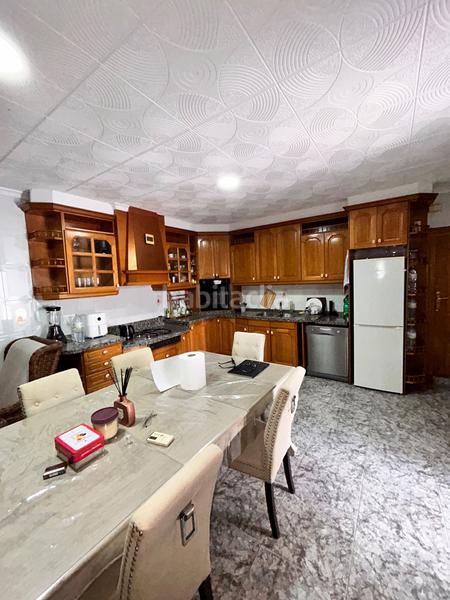 Foto a691f84b-6029-4958-a82f-419ade372ae4. Masía amplia casa de pueblo en venta con 4 dormitorios, patio privado y vistas a la montaña. descubre tu hogar perfecto en la tranquilid en Alicante
