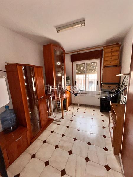 Foto bfef7fad-484a-4aec-8125-17e967e92f3b. Masía amplia casa de pueblo en venta con 4 dormitorios, patio privado y vistas a la montaña. descubre tu hogar perfecto en la tranquilid en Alicante