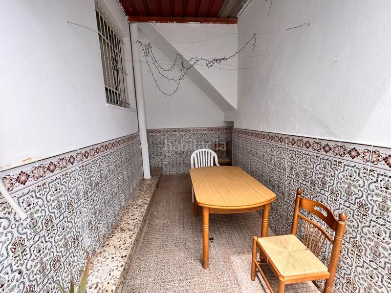 Foto fec84108-4751-45e2-ba0f-3f18cb2ca6ee. Masía amplia casa de pueblo en venta con 4 dormitorios, patio privado y vistas a la montaña. descubre tu hogar perfecto en la tranquilid en Alicante