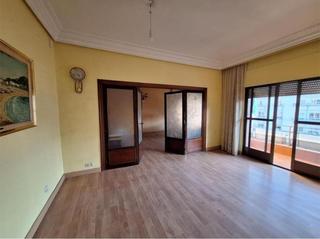 Piso en Vistalegre. Fantastico piso para entrar a vivir junto a plaza circular