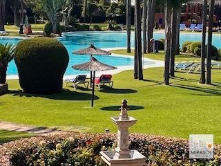 Pis  Avenida de los andaluces. Alhambra del golf, impresionantes zonas comunes