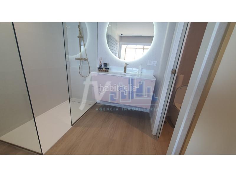 Foto 0fd3ea9a-8af0-4ef8-95fb-b1706ab7b72e. Appartement dans Playa Poniente Benidorm