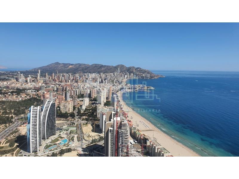 Foto f403d874-7aa3-4644-9172-7eca4cbfe286. Appartement dans Playa Poniente Benidorm