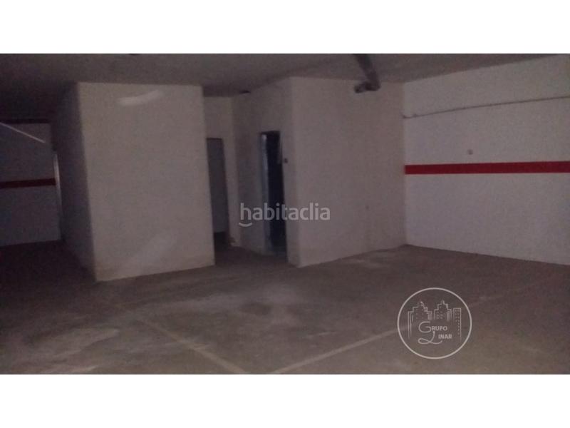 Foto 93a73d3a-781d-4ab8-a2ac-af7533b5b08a. Parking voiture dans Candeleda