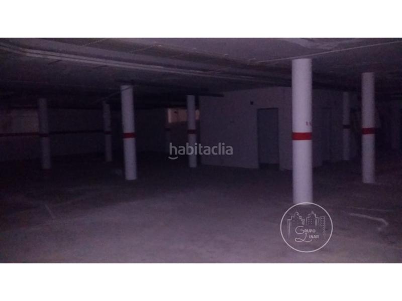 Foto d1ff138e-6d7a-469a-9503-f84e77a1b1b6. Parking voiture dans Candeleda