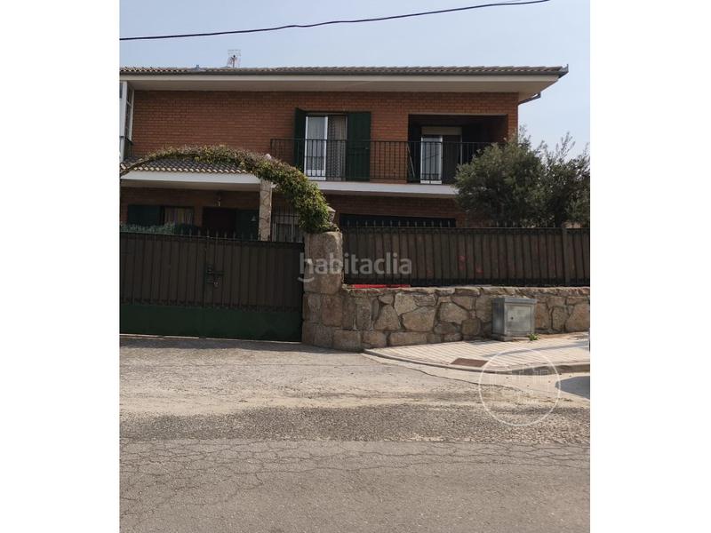 Foto 4fda2a32-2371-42ff-8d1d-484375dc03f4. Xalet amb aparcament a Solosancho