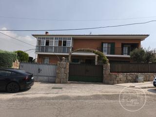 Chalet  N/a. Chalet con jardín en solosancho