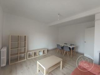 Miete Etagenwohnung  N/a. Piso 3 habitaciones alquiler ávila