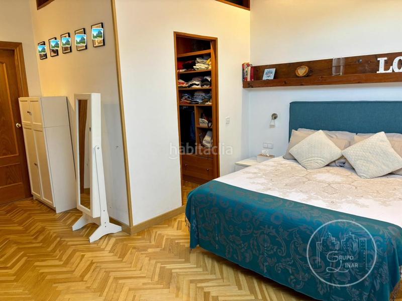 Foto b3e550ae-f462-4a06-8dc2-28f33d1121ba. Dúplex amb aparcament piscina a Via Romana Segovia