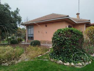 Xalet  N/a. Amplio chalet en pinar jardín, marugán