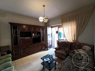 Pis  N/a. Piso de tres habitaciones en zona sur