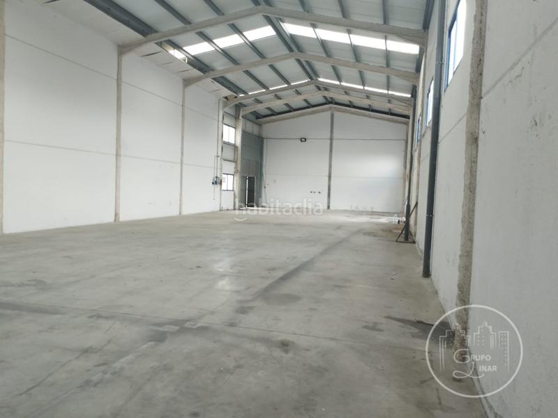 Foto 045bc7c8-7208-4c41-a2c9-a2be1f7f13cd. Nau industrial a Zona Rural Ávila