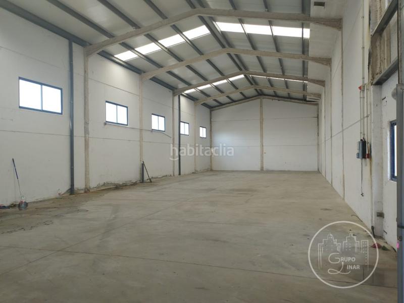 Foto b7eb0d05-8364-4438-ac57-ac02b865c418. Nau industrial a Zona Rural Ávila
