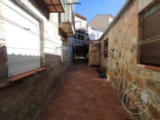Edificio en Santo Tomás. Bloque de apartamentos 3 habitaciones venta ávila