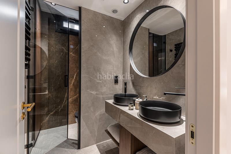 Foto 3d012d38-9cc0-4c5e-9600-5ec3d1158669. Appartamento in calle de ruiz de alarcón 25 in Jerónimos Madrid