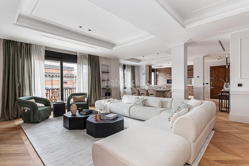 Foto 9f529b96-4341-4fd4-a44e-988ba70a272a. Appartamento in calle de ruiz de alarcón 25 in Jerónimos Madrid