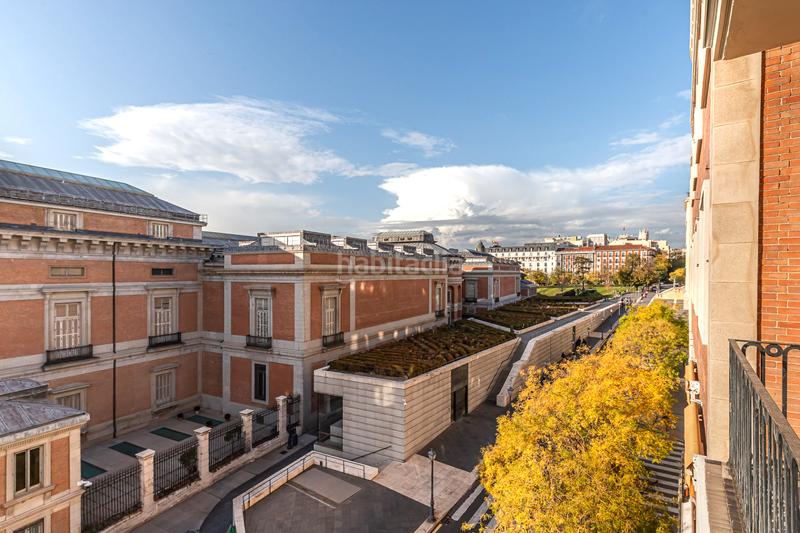 Foto c8be8173-a19c-44f8-bf56-28a0f91cee4c. Appartamento in calle de ruiz de alarcón 25 in Jerónimos Madrid