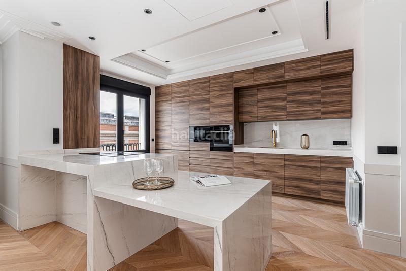 Foto cbeba101-9878-404b-94a0-1d27a7586a44. Appartamento in calle de ruiz de alarcón 25 in Jerónimos Madrid