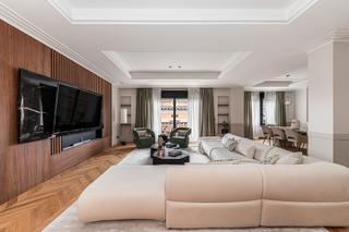 Piso en Calle de ruiz de alarcón 25. Vivienda reformada de lujo en el barrio de los jerónimos, junto