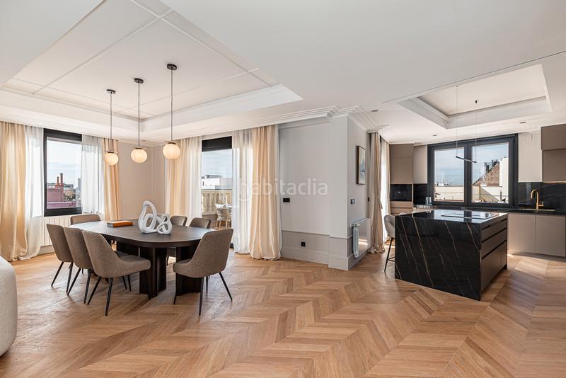 Foto 00ae479c-c132-4ccb-88a8-fb4385954e65. Appartamento con camino riscaldamento parcheggio in Madrid