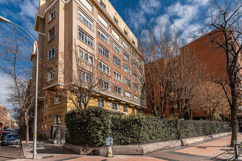 Foto 65b43b69-6aae-46f1-8509-b5685d18c5ea. Appartamento con camino riscaldamento parcheggio in Madrid