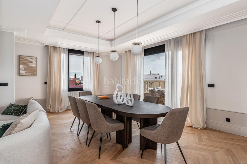 Foto b79e0f12-9ece-4a53-bc03-da1267caf913. Appartamento con camino riscaldamento parcheggio in Madrid