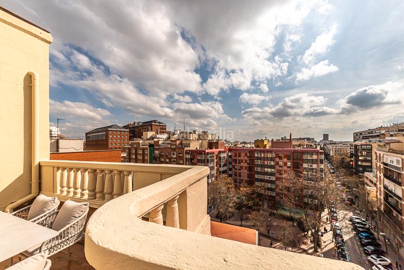 Foto b93b6e62-2028-4726-a352-26fcb87a70de. Appartamento con camino riscaldamento parcheggio in Madrid