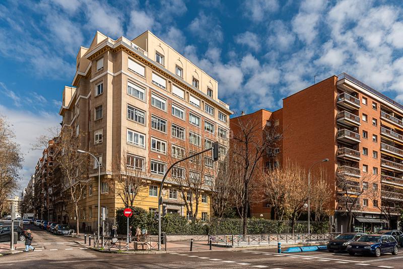 Foto bb1b9447-c910-47d2-8e03-cd04fd73262a. Appartamento con camino riscaldamento parcheggio in Madrid