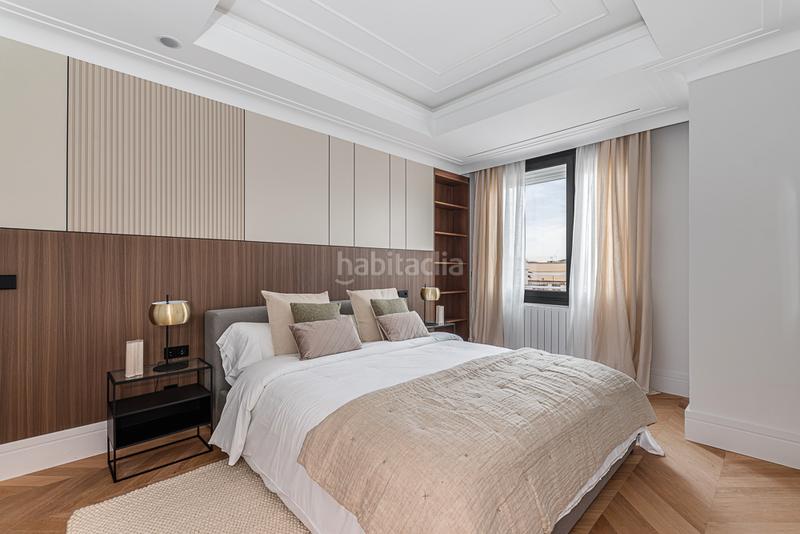 Foto eac52f87-633b-4b25-a1eb-e09a55cbe443. Appartamento con camino riscaldamento parcheggio in Madrid