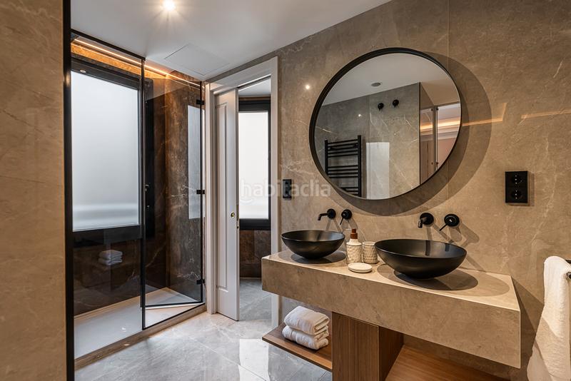 Foto f80756ce-0b85-4437-b55b-4f756bc4e24d. Appartamento con camino riscaldamento parcheggio in Madrid