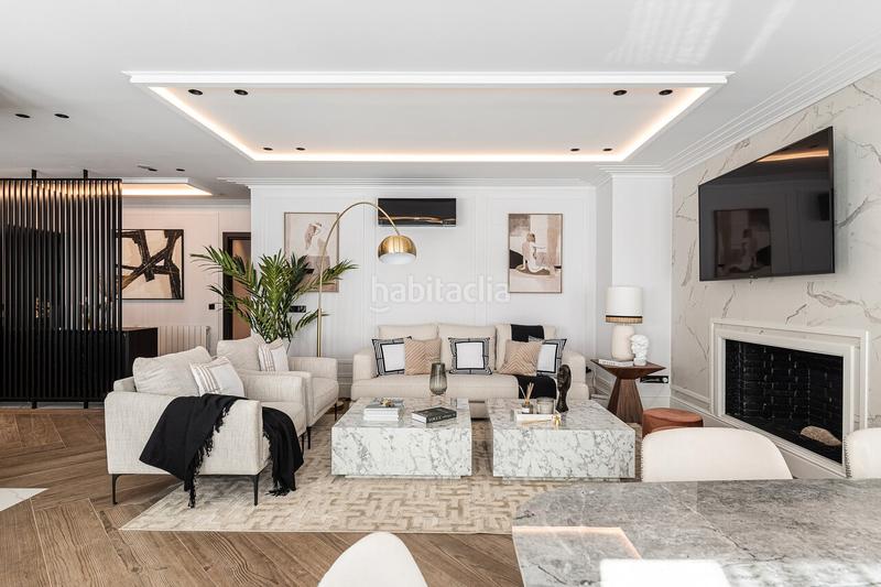 Foto 7d2f1573-5df5-4440-b82d-968a59ed8f79. Chalet con camino riscaldamento parcheggio piscina in Madrid