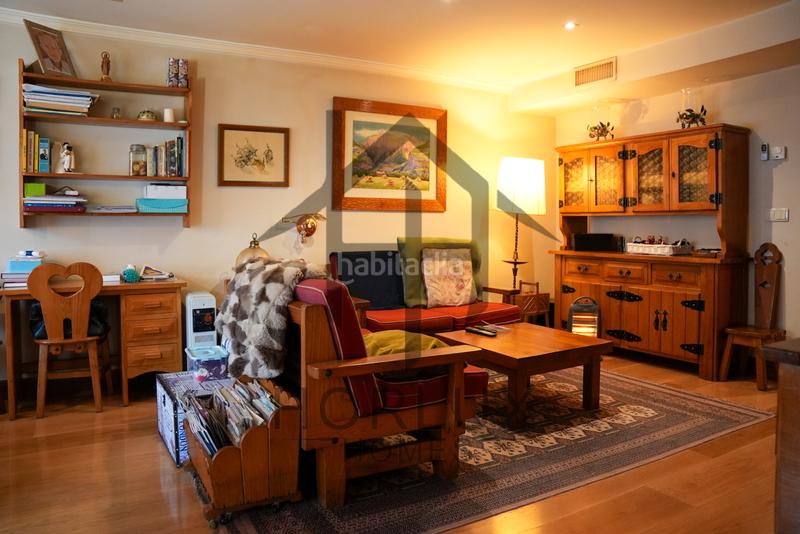 Foto 0f0afc57-29ab-4bb8-8edd-e2c54319fa79. Chalet mit kamin heizung parking pool in Monteclaro Pozuelo de Alarcón