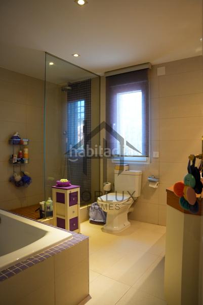 Foto b8157477-3eb8-407a-93c9-610fc18841cb. Chalet mit kamin heizung parking pool in Monteclaro Pozuelo de Alarcón