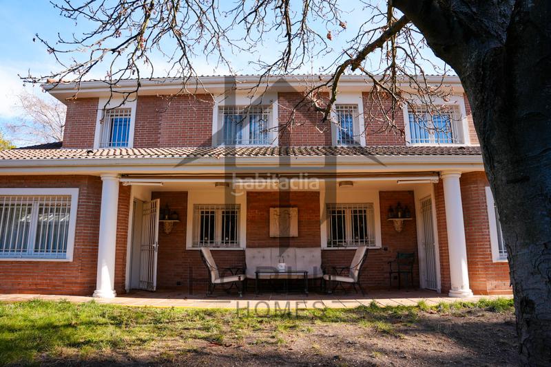 Foto d279780a-a289-45e8-af2a-40f1846885ad. Chalet mit kamin heizung parking pool in Monteclaro Pozuelo de Alarcón