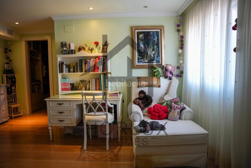 Foto dfbdfcfc-1e81-455a-9a8b-96e480325190. Chalet mit kamin heizung parking pool in Monteclaro Pozuelo de Alarcón