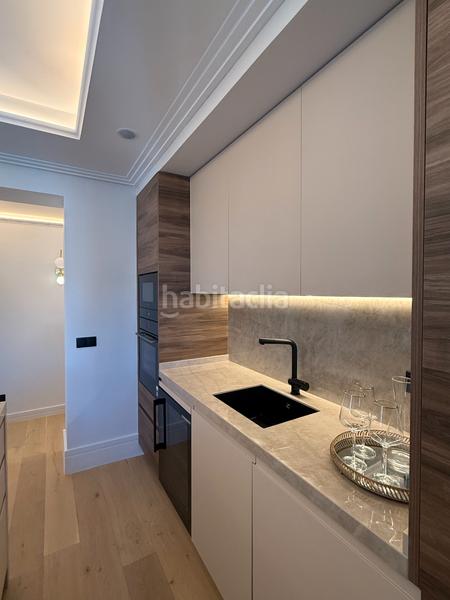 Foto 5c8e3141-ea52-4a24-b07f-ae413ea50d37. Flat with fireplace heating in Sol Madrid