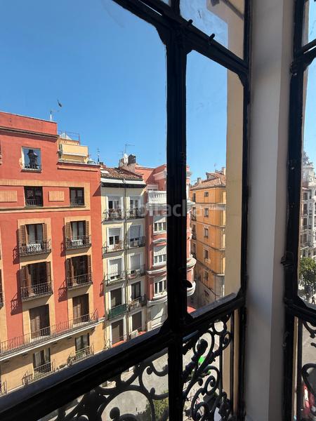 Foto 94e7b4e1-f9b2-4006-8255-ea497c4c2cc7. Flat with fireplace heating in Sol Madrid