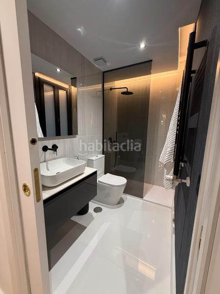 Foto a5379574-5e2b-4e7a-88d5-1734147a3710. Flat with fireplace heating in Sol Madrid