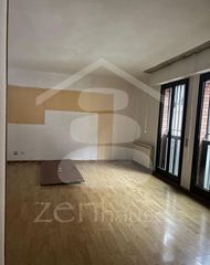 Pis  Calle de la flor de lis