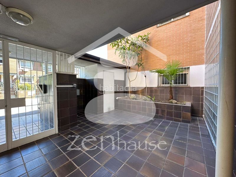 Foto bb7c9803-ed82-41f4-ab15-b301fdb4c2a1. Pis amb aparcament a Montserrat-Parque Empresarial San Fernando de Henares