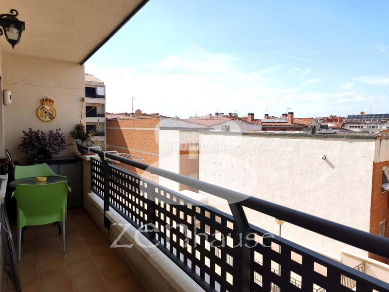 Foto b8b81680-6504-437b-aabb-c7c698910b68. Flat with heating parking pool in San Isidro Getafe