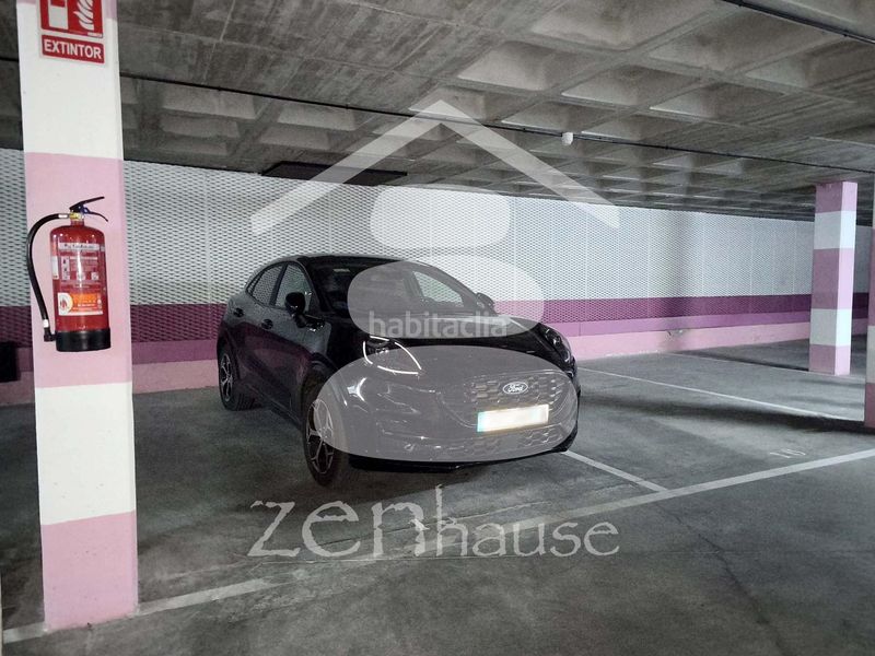 Foto b95cc31b-fb25-45f2-aecc-eb56f23fcda3. Flat with heating parking pool in San Isidro Getafe