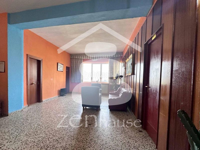 Foto 0692bedd-86b2-40ac-883e-10133c096d45. Edificio en Fuentebureba