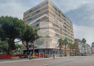 Pis  Plaza españa